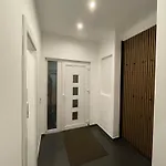 Modernes 2-room Mit Terrasse 菲林根-施文宁根